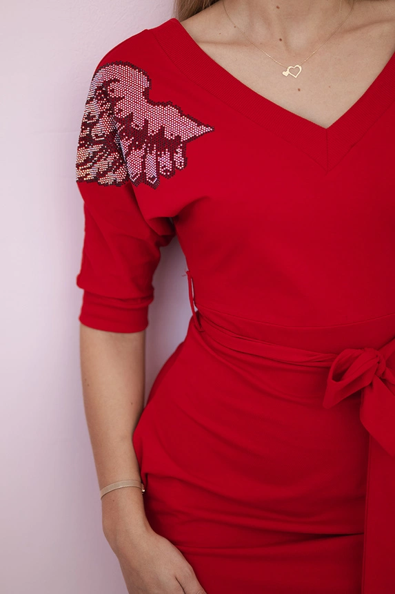 Dress with wings on the shoulders red