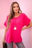 Muslin blouse with a necklace fuchsia