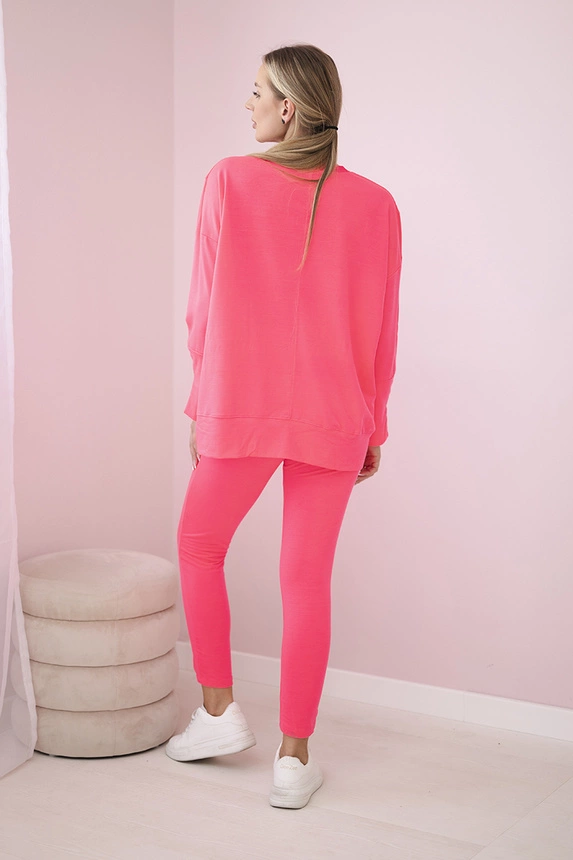 Komplektas su oversize palaidine rožinės neoninės spalvos