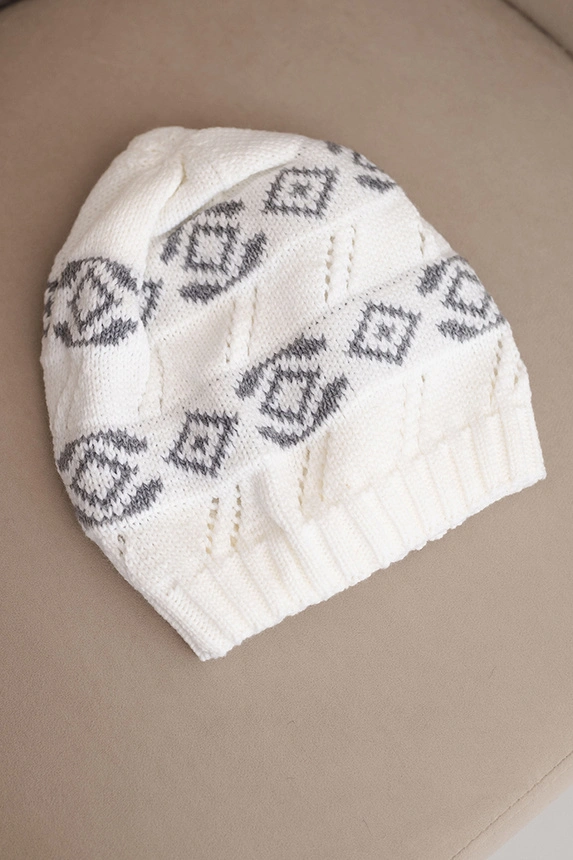 Women's winter wool hat with geometric pattern K434 white + gray