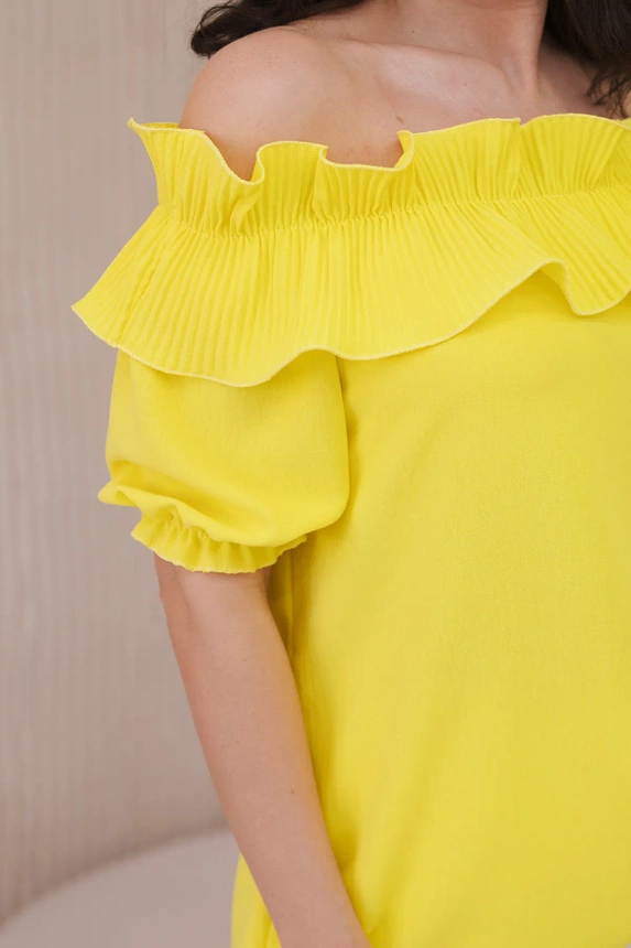 Spanish blouse with a decorative frill yellow