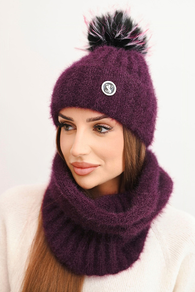 Komplet damski zimowy z pomponem i komin śliwkowy