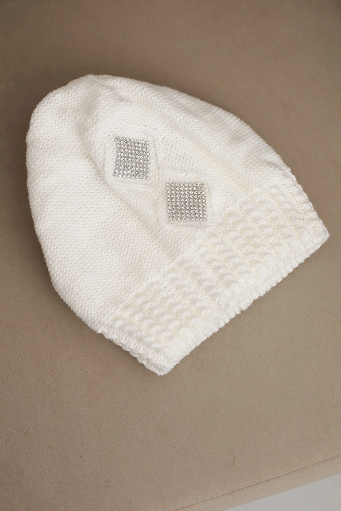 Damen Wintermütze aus Wolle mit Zirkonia und Muster K455 ecru