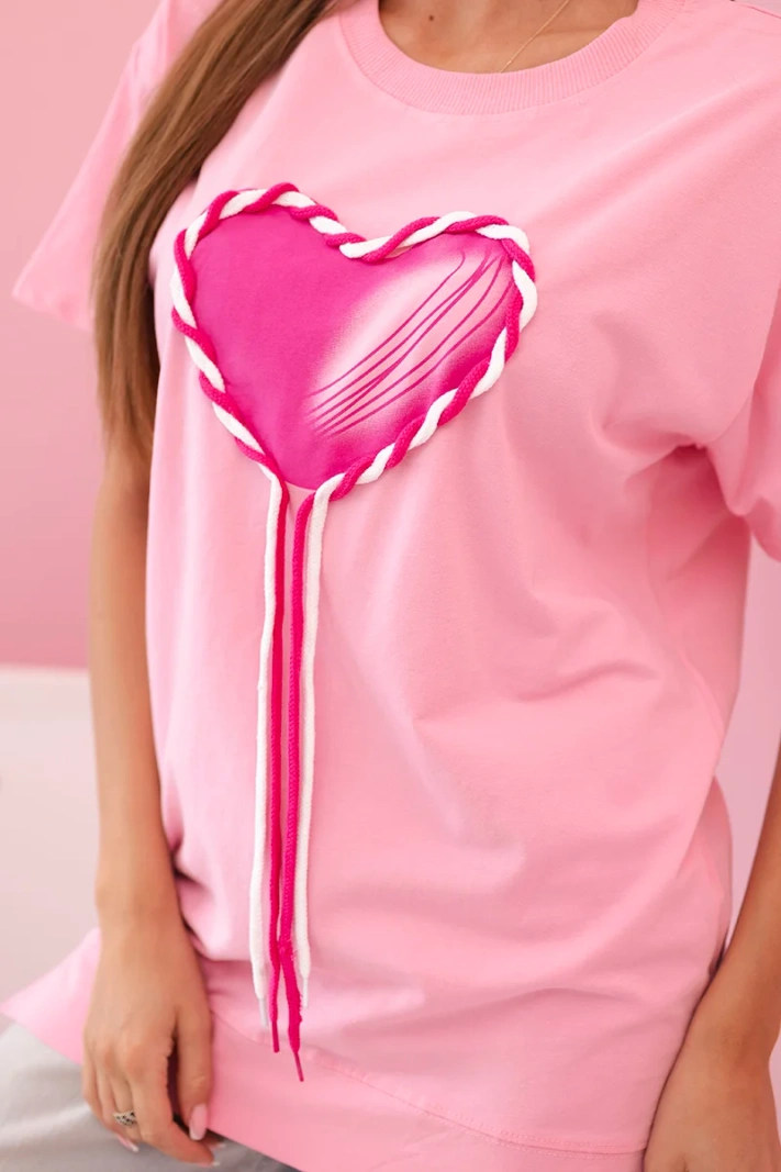 T-shirt dámsky bavlnený oversize srdcom a strapcami svetloružový