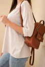 Damenbluse aus Baumwolle mit V-Ausschnitt und langen Ärmeln beige