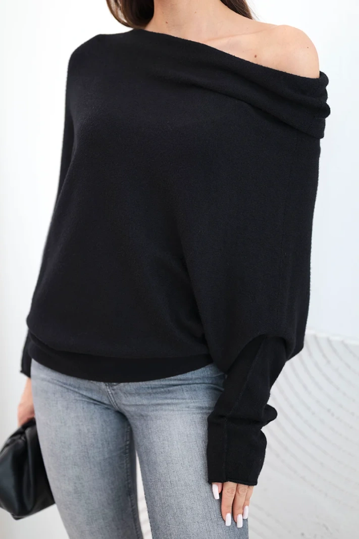 Women's asymmetrical batwing viscose sweater black