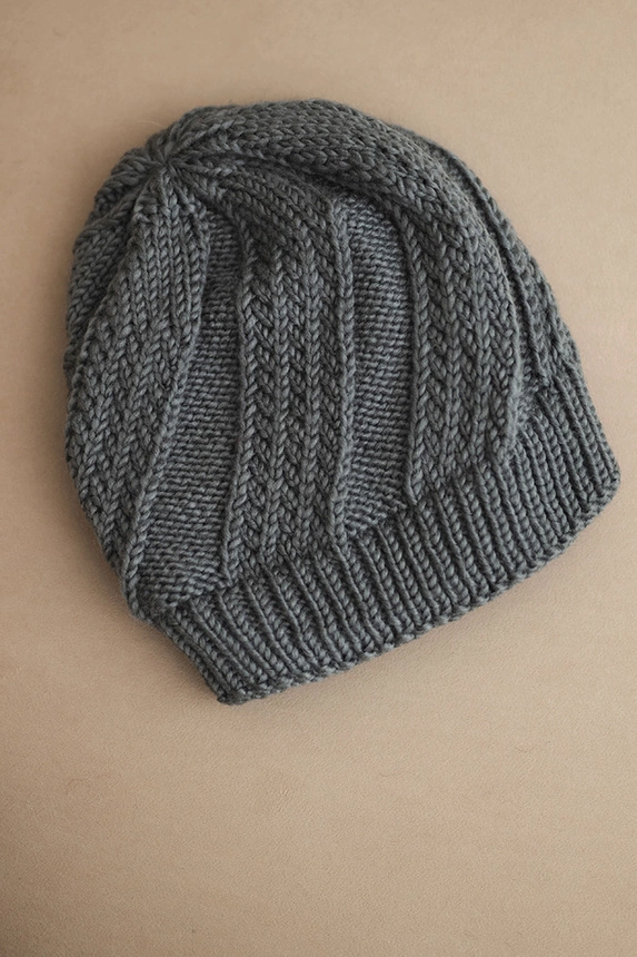 Women's winter hat made of wool K441 graphite