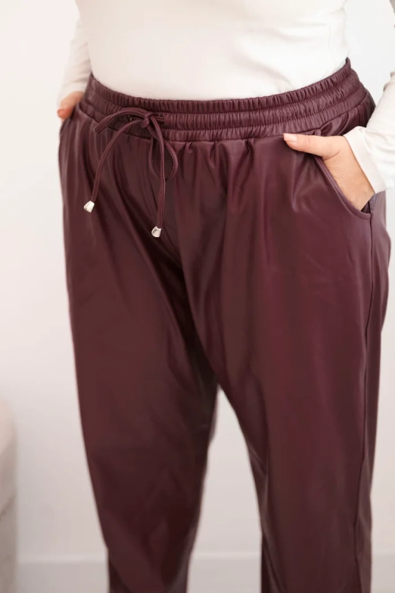 Spodnie damskie Plus Size ocieplane z ekoskóry z wysokim stanem bordowe