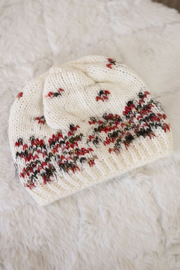 Women's cap Florencja K350 ecru+red