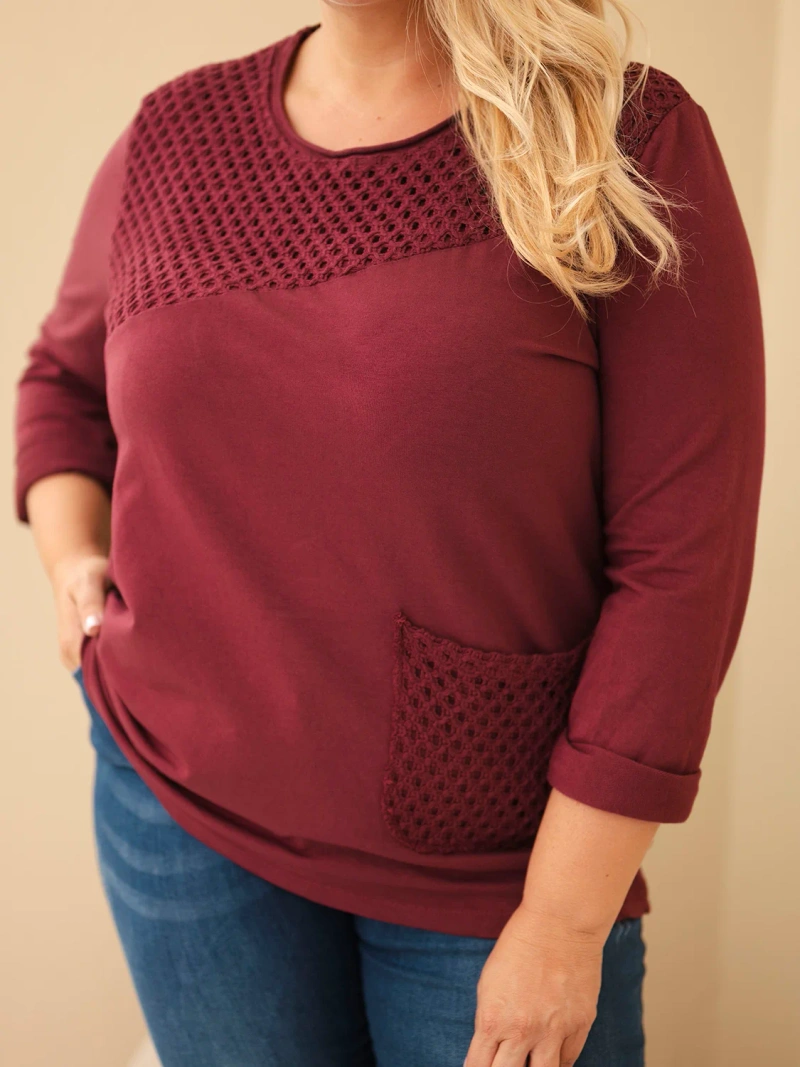 Damen Baumwollpullover Plus Size mit durchbrochenem Einsatz und Tasche bordaux