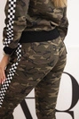 Dámská souprava s kapucí a maskáčovým potiskem khaki + ecru