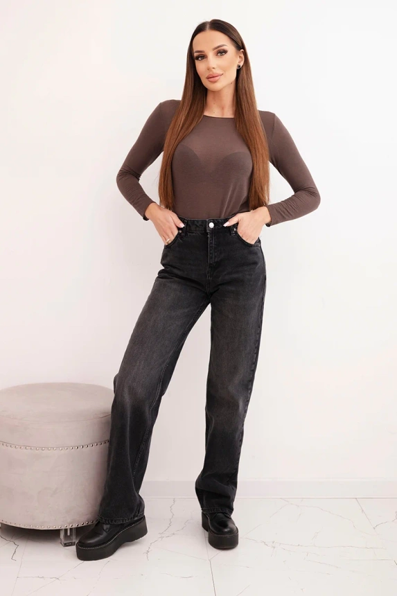 Ladies' cashmere blouse with a round neckline and long sleeves brown