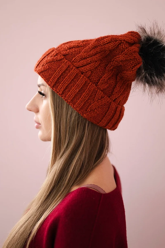 Vilnonė pintinė kepurė K226 red