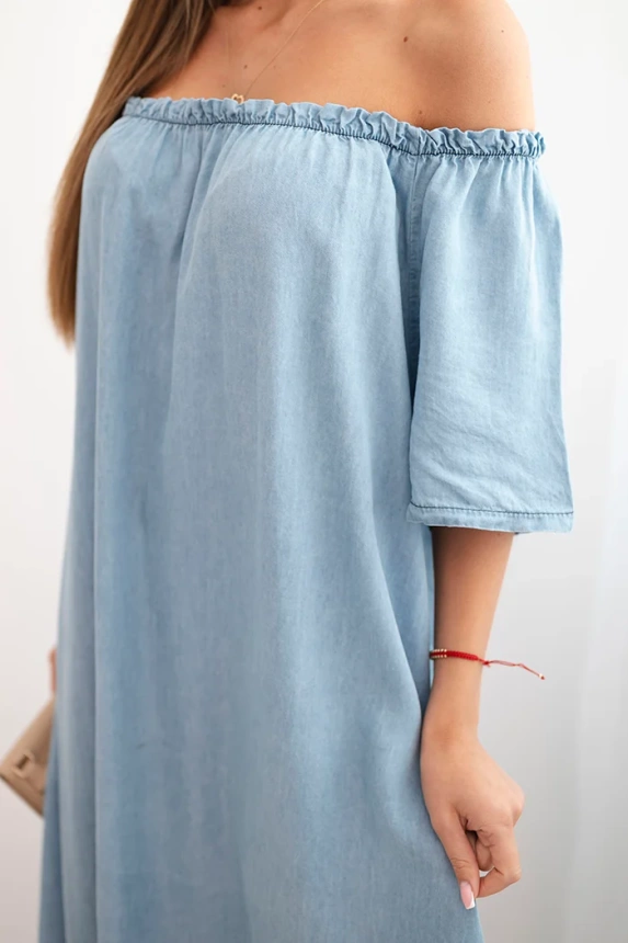 Damenkleid mit kurzen Ärmeln und Rüschen Leichter Denim