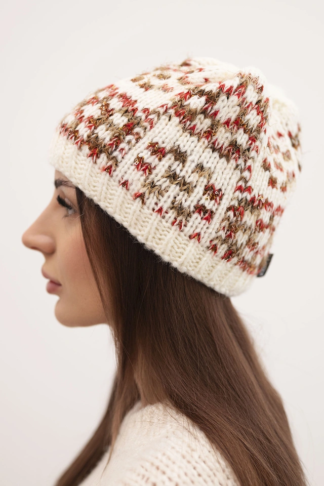 Women's wool winter hat with decorative crystals K399 black