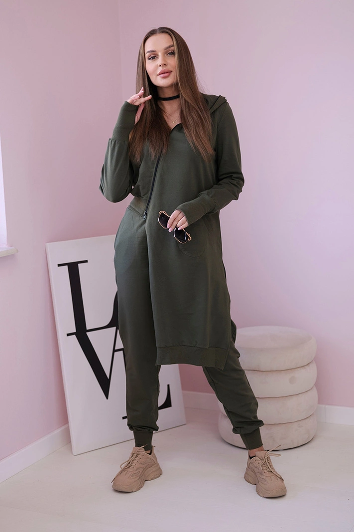 Sada mikin s delší stranou khaki barvy