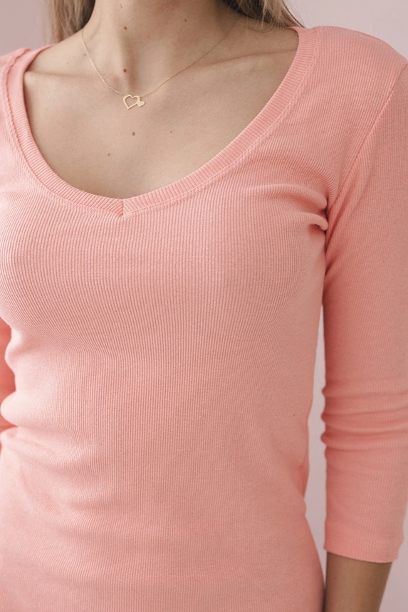 Dress fitted with neckline apricot