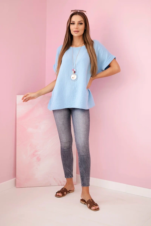 Musselin-Bluse mit Halskette blau