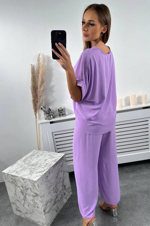 Palaidinės ir kelnių komplektas šviesiai violetinės spalvos