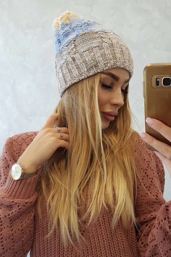 Čapica s fleece Dolores K303 tmavo béžová+modrá+žltá