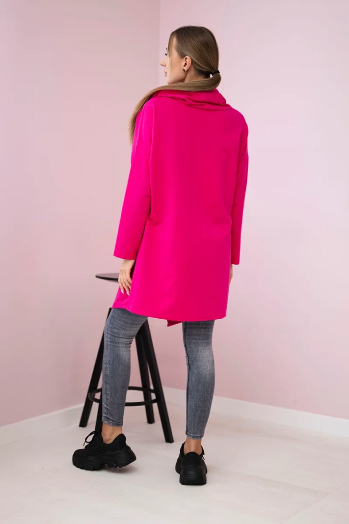 Didelio dydžio fuksijų spalvos tunika su voku priekyje