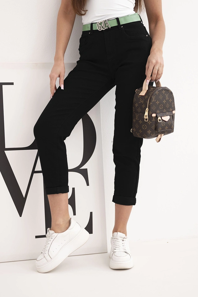 Spodnie damskie jeansowe Mom Fit z wysokim stanem i zielonym paskiem czarne