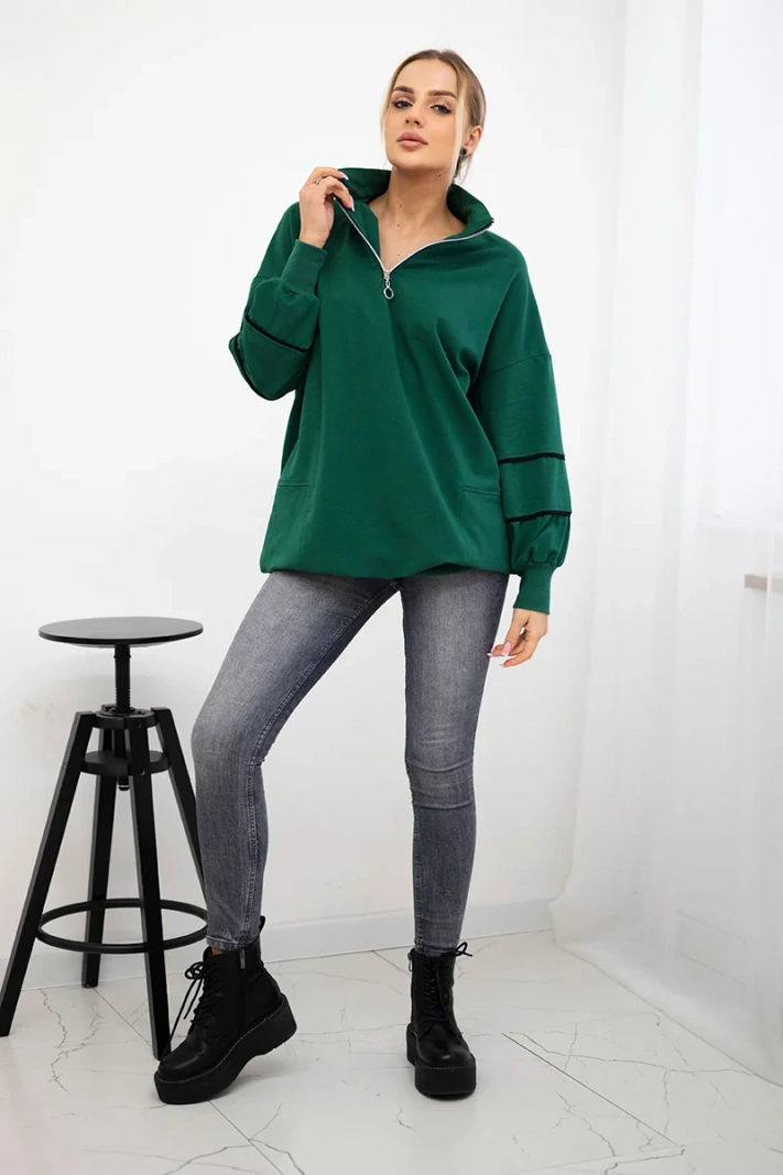 Sweatshirt with zipper and pockets green