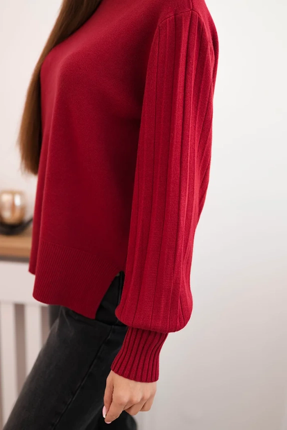 Women's viscose sweater with long sleeves and side slits burgundy