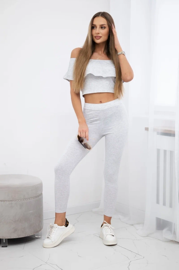 Set with a frill light gray