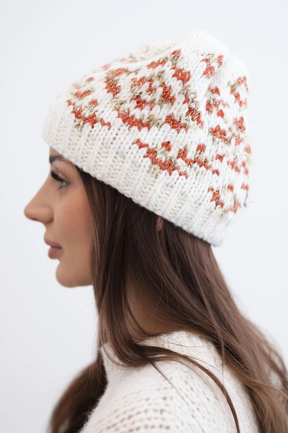 Women's wool winter hat with decorative crystals K399 black