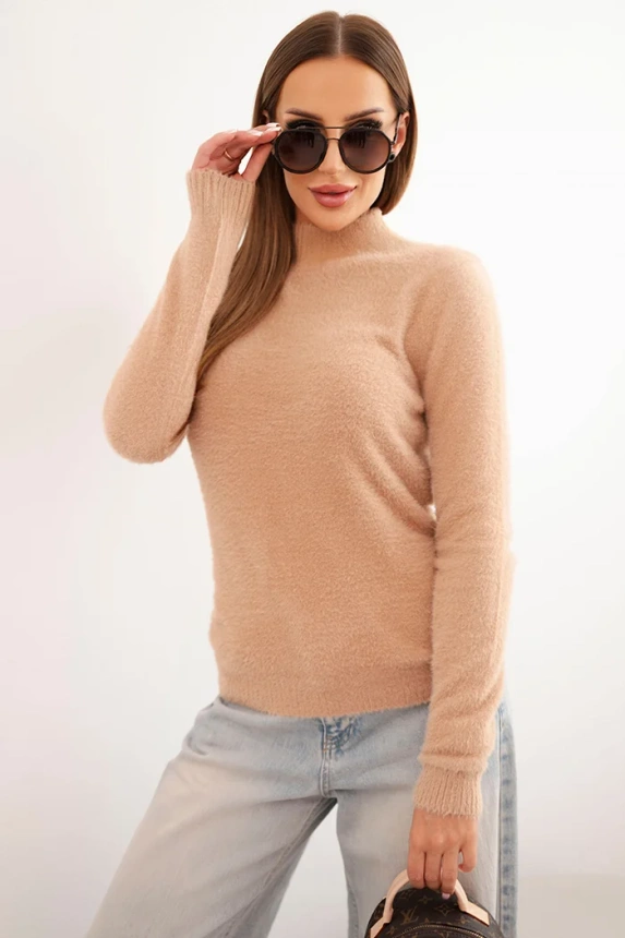 Damenpullover aus Alpaka mit Stehkragen camelowy