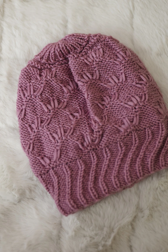 Women's cap Dagmara K332 dark pink