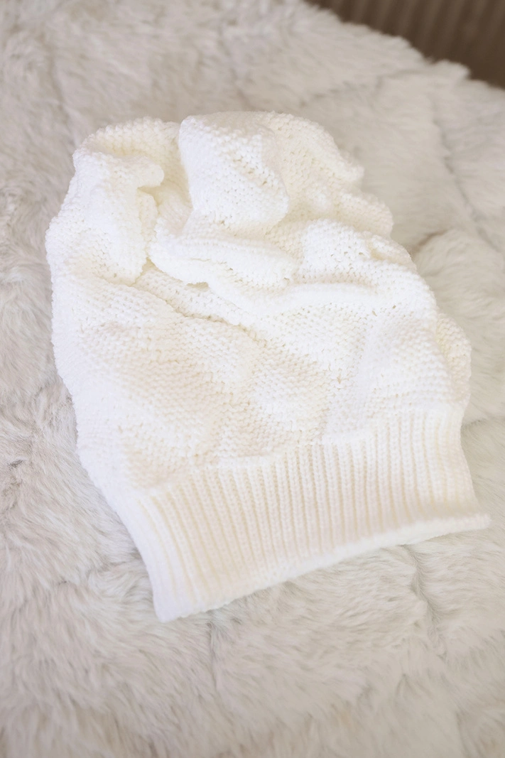Women's cap Leonia K342 white