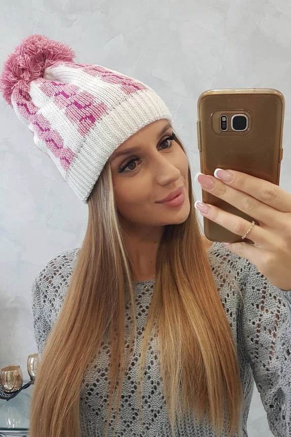 Moteriška kepurė su pomponu Rozalia K323 šviesiai rožinė+balta