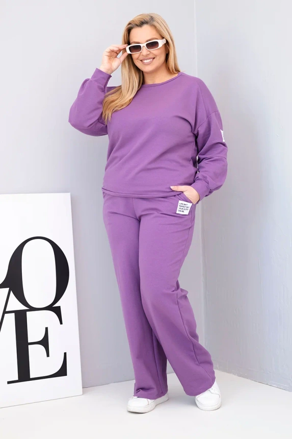 Dámská souprava Plus Size bavlněná s volnou mikinou a širokými kalhotami fialový
