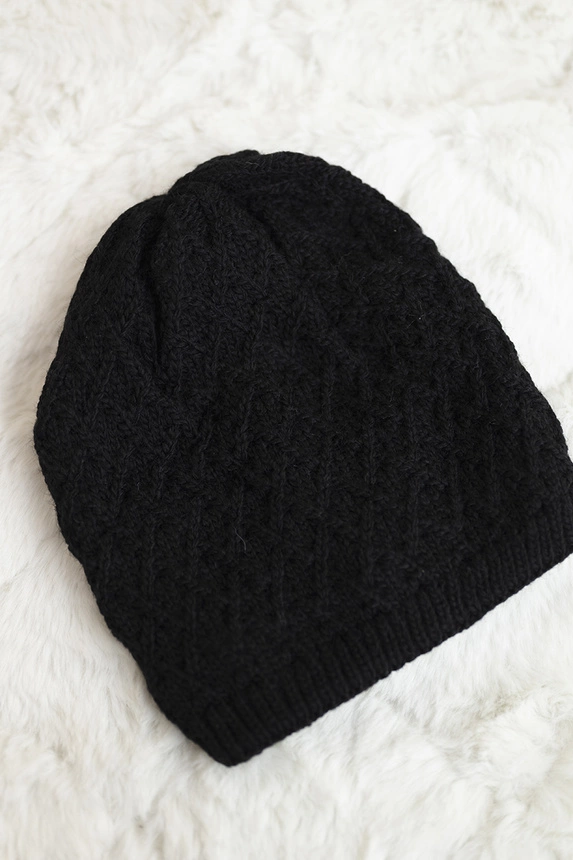 Čapica s fleece Kratka K204 čierna