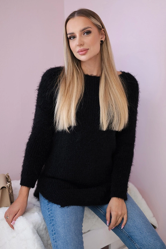 Flauschiger Pullover schwarz