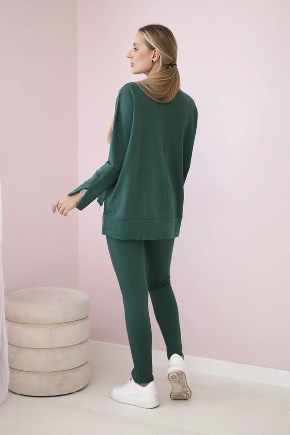 Set with an oversize blouse green
