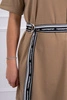 Kleid mit Ziergürtel camel