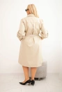 Damenkleid aus Kunstleder in Übergröße mit Gürtel und Kragen beige