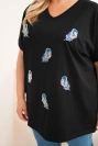 Dámska bavlnená blúzka Plus Size s pierkami čierna