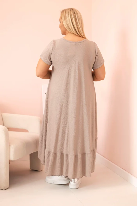 Damenkleid in Übergröße mit kurzen Ärmeln und Rüsche aus leichter Viskose fango