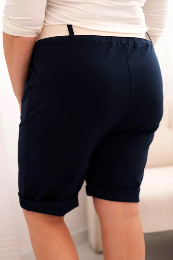 Medvilninės moteriškos šortai Plus Size su diržu tamsiai mėlyna