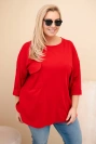 Dámska blúzka Plus Size z bavlnou s vreckom a podvinutým rukávom červená