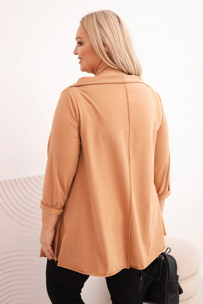 Dámská bavlněná blůza Plus Size asymetrická s ohrnutým rukávem jasně camelová