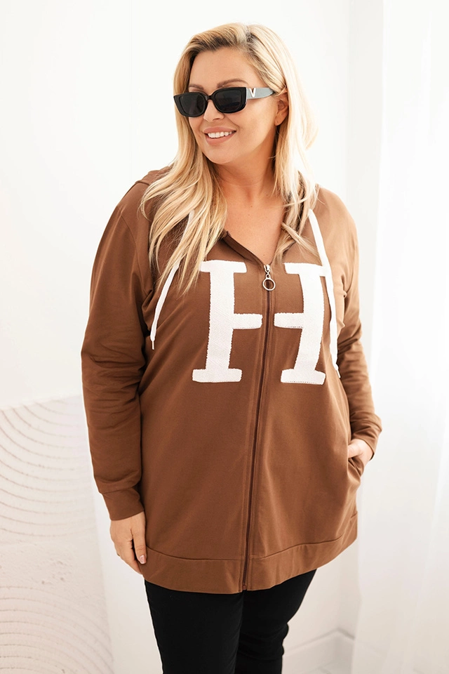 Bluza damska Plus Size bawełniana z kapturem i dużą literą H camelowa