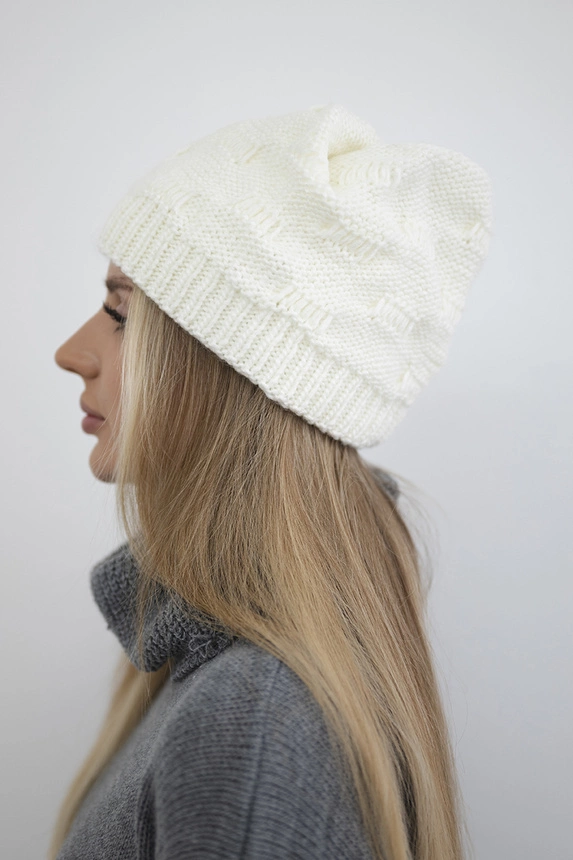 Moteriška kepurė Nastia K373 ecru