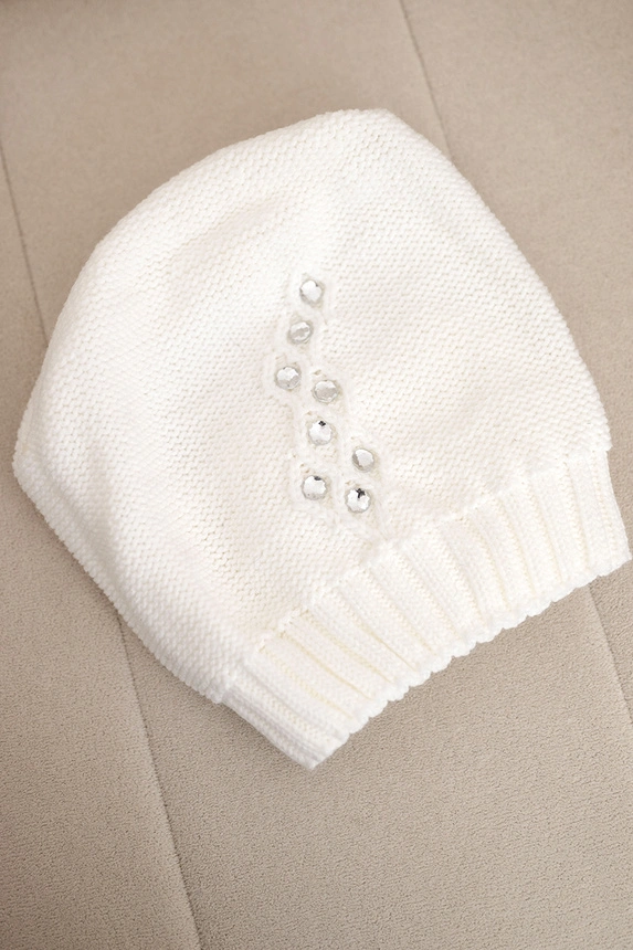 Damen Wintermütze mit dekorativer Blume und Zirkonia K400 weiß