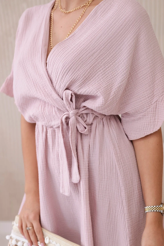 Sukienka muślinowa taliowana ciemno różowa