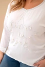 Moteriška bluzelė Plus Size su užrašu ir perlų balta